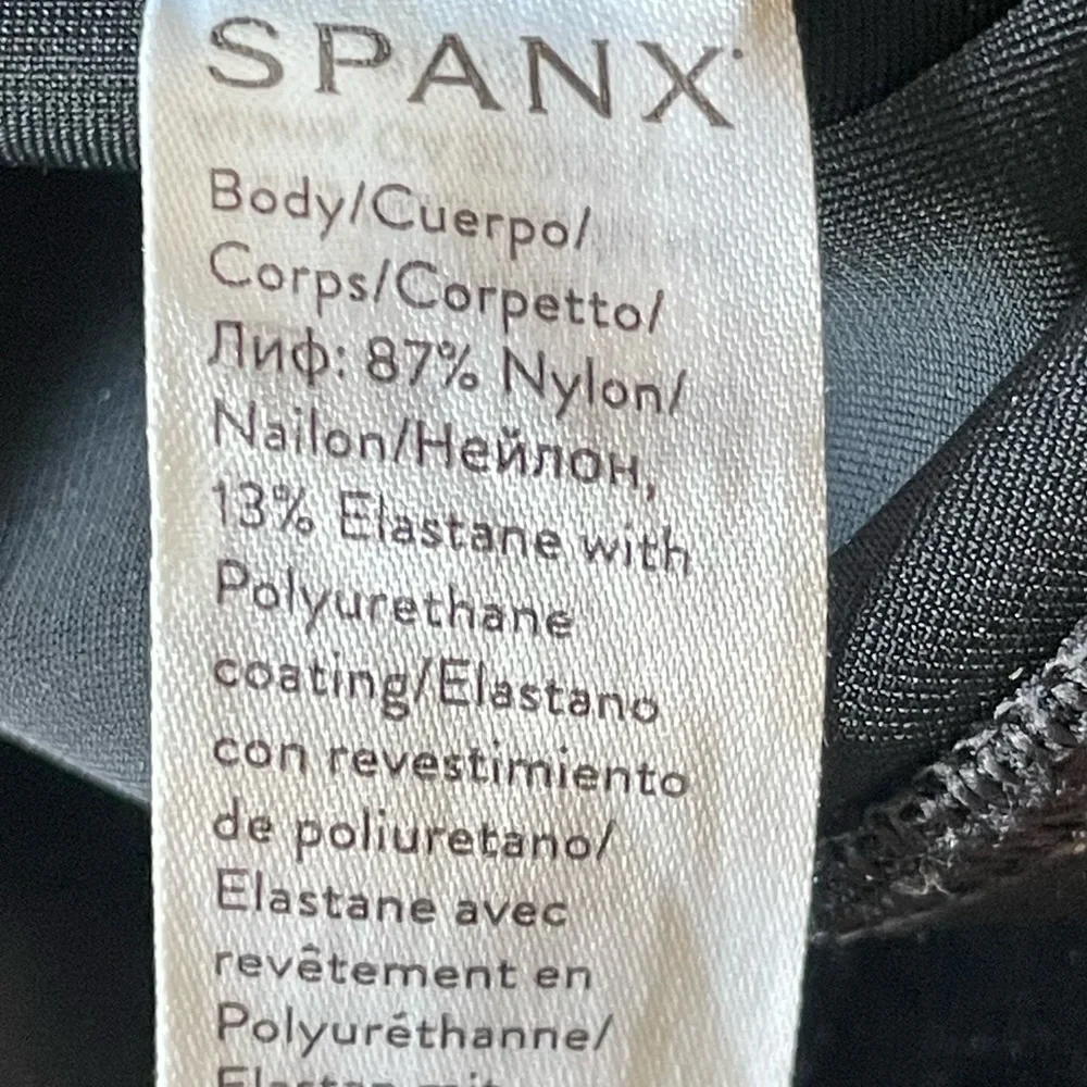 Spanx Faux Leather Camo Black High Waisted Leggings Size Small - Picture 5 of 9